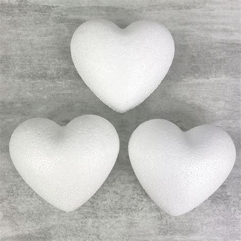 3 Domed Polystyrene 3d Hearts Of 9 Cm Density Pro