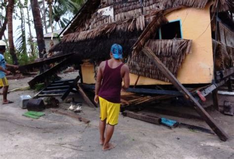 Angin Kencang Terjang Pangkep Puluhan Rumah Rusak Fajar