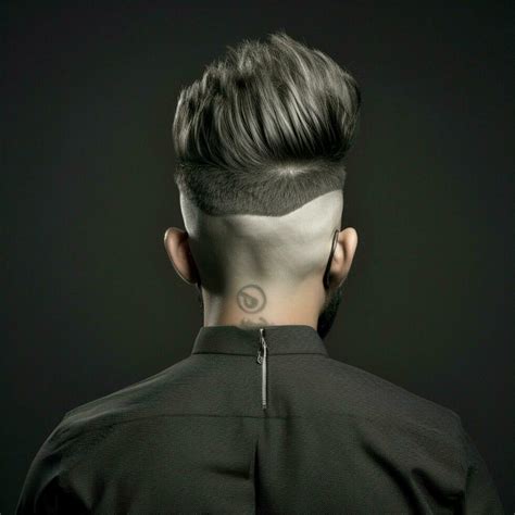 man hair style from back side 30703447 Stock Photo at Vecteezy