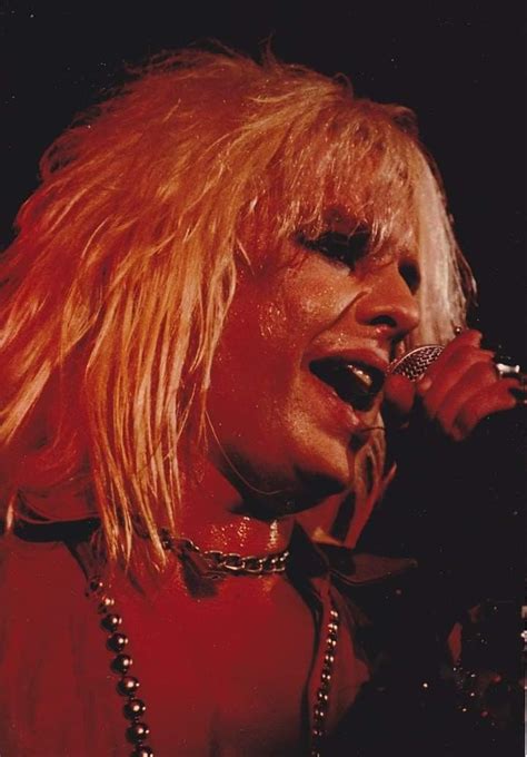 Pin By Ricardo Garza On The Crue 81 85 Vince Neil Motley Crue Vince