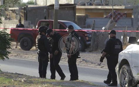 Atacan A Mujer A Balazos Mientras Conducía Y Choca Contra Vivienda