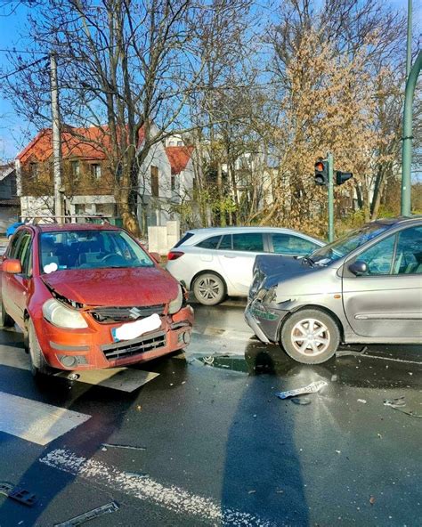 Wypadek na Piastowskiej w Krakowie Duże utrudnienia w ruchu Dziennik