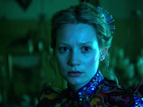 Alice Through The Looking Glass Mia Wasikowska On When We First Meet Alice Kingsleigh Tv Guide