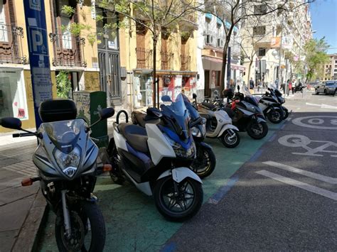 Los Consejos A Tener En Cuenta Para Aparcar Tu Moto En Madrid