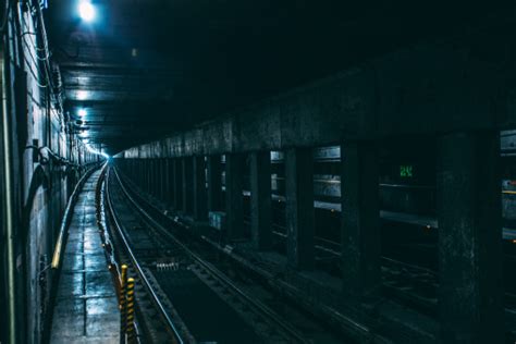 Kostenlose Foto Licht Nacht Tunnel U Bahn Unter Tage Halle