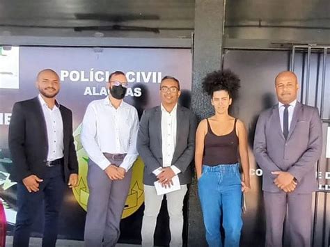 Professora Denuncia Que Sofreu Racismo Em Loja De Shopping TNH1