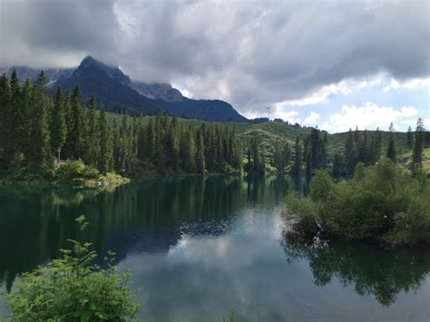 Il Lago Di Carezza Una Gemma Incantata Tra Leggenda E Natura