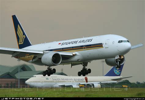 V Srn Boeing Er Singapore Airlines Ian Lim Jetphotos