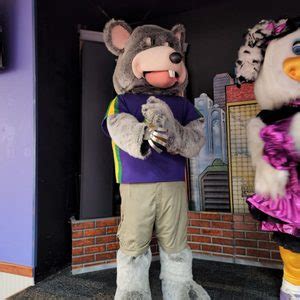 Chuck E Cheese Photos Reviews Soldano Blvd Columbus