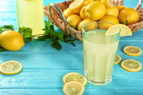 Descubre 10 Beneficios de Beber Agua con Limón en Ayunas Mis Remedios