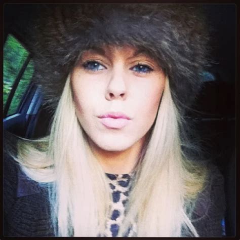 Jennifer Ann Social Media Hot