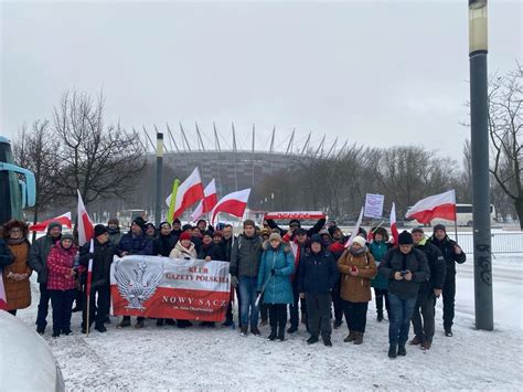 Kluby Gazety Polskiej Nowy Sącz im Jana Olszewskiego Protest