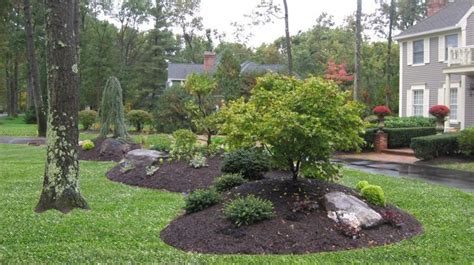 80 best images about berm ideas on Pinterest | Gardens, Front yards and ...