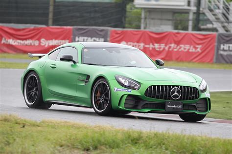 公道走行が出来るレーシングカー！ メルセデスamg Gt Rを徹底解説 写真12 Goo 自動車