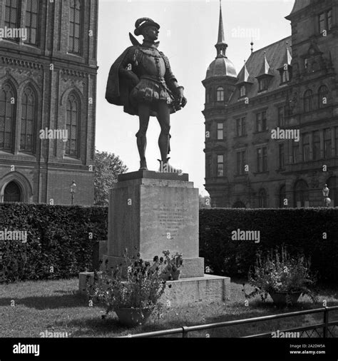 Oranien Denkmal Fotograf As E Im Genes De Alta Resoluci N Alamy