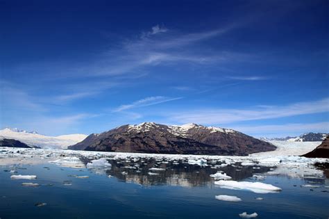 Guyot Glacier And Yahtse Glacier In The Robinson Mountains In Icy Bay ...