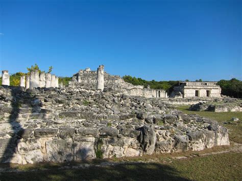 We Visit El Rey Ruins, Cancun Mexico