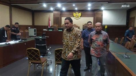 Eks Anggota Bpk Achsanul Qosasi Sewa Rumah Di Kemang Sembunyikan Uang