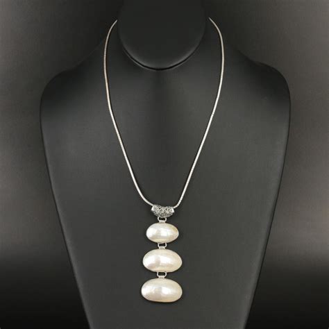 Mother of Pearl Jewelry Set including Sterling | EBTH