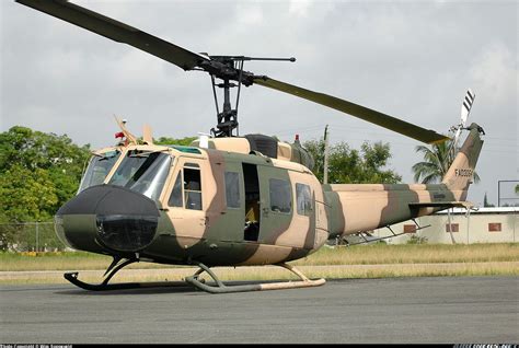 Photo De Lhélicoptère Bell Uh 1 Huey Iroquois