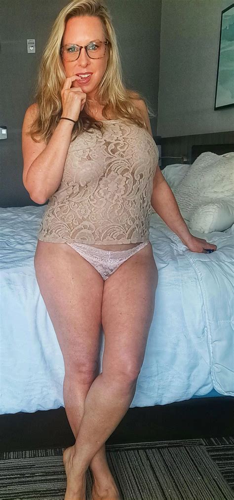 I M In The Mood To Tease Nudes Thickwhitegirls NUDE PICS ORG