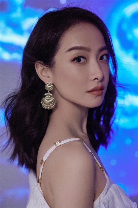 Followers are speculating about the latest post by victoria song 34