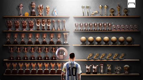 Messi với chiếc cúp trong tay messi with trophy wallpaper đầy sáng tạo