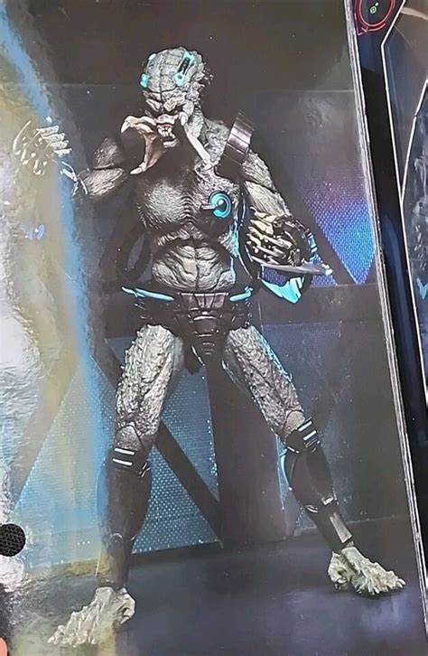 NECA Deluxe Stone Heart Predator Concrete Jungle 10 Action Figure New