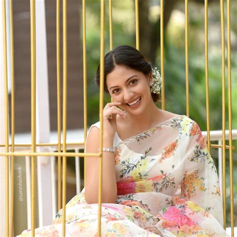 Tejashree Pradhan Hot