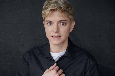 Mae Martin to host 2024 Canadian Screen Awards » Playback