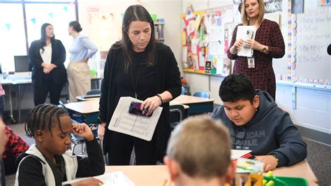 Knox County school board approves raises for teachers and staffers