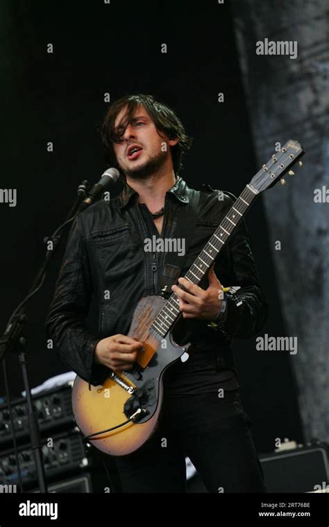 Dirty Pretty Things Performing At Glastonbury Festival 2007 Stock Photo