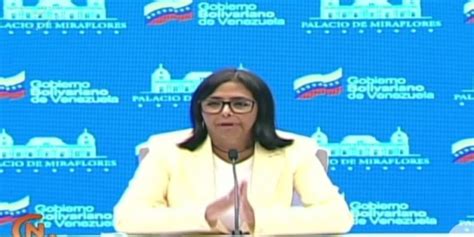 Delcy Rodríguez aseguró que el incendio en IVSS fue provocado y que