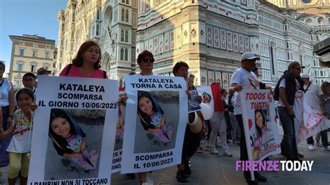 In Centro Di Firenze Manifestazione Per Kata La Bambina Scomparsa