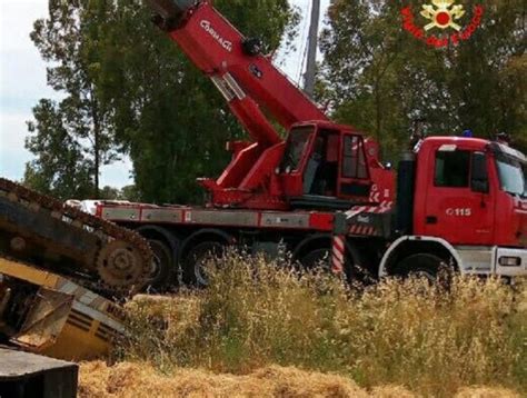 Sabaudia Morto Schiacciato Dall Escavatore Enne A Giudizio