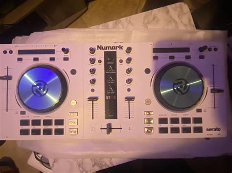 Numark Mixtrack Pro White