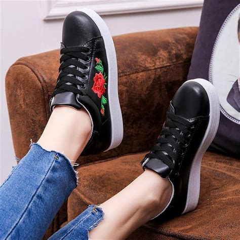 White Black Flower Printed Sneakers Women Casual Shoes Fashion Lace Up