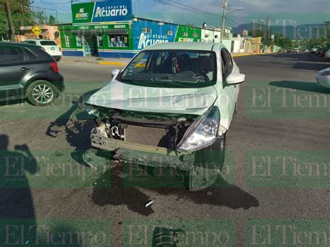 Aparatoso accidente automovilístico en Frontera deja dos personas