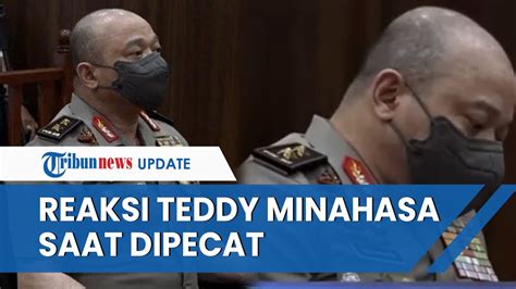 Reaksi Termenung Wajah Lesu Teddy Minahasa Saat Dipecat Dari Polri