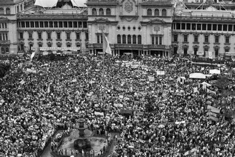 Historia De Educaci N Media En Guatemala Timeline Timetoast