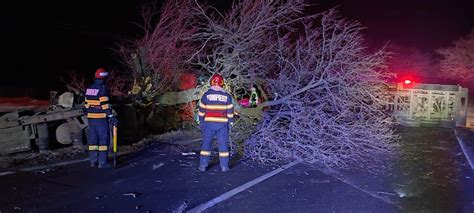 Update Foto Tir R Sturnat Pe Osea Pe Dn A N Jude Ul Tulcea Trafic