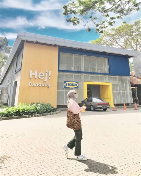 𝕒𝕟𝕘𝕖𝕝𝕚𝕔 on Instagram Bangunan ikea yang difoto nya nukieu Kalo