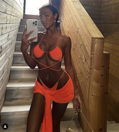 Latest Hot Arianna Ajtar Bikini Pics