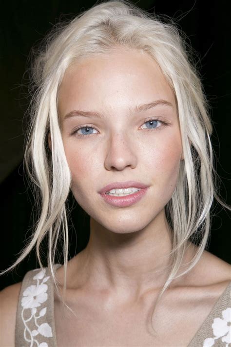 Sasha Luss White Blonde Hair Beauté Blonde Bleach Blonde Hair