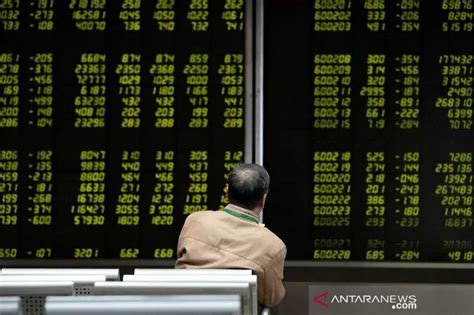 Saham China Ditutup Menguat Indeks Shanghai Terangkat Persen