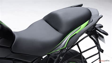 Kawasaki Versys 650 Split Seat Image – BikeWale