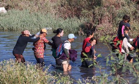 Mil Migrantes Varados En Ahumada Llegan A Ciudad Ju Rez