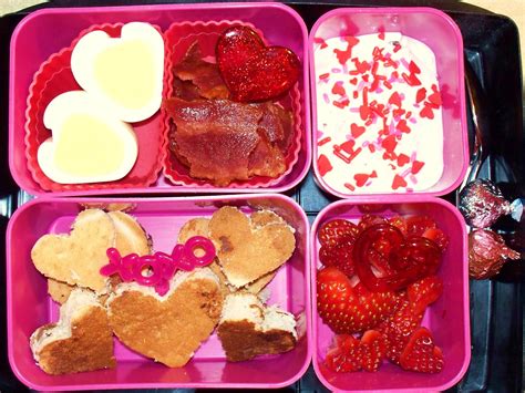 Molly's Lunch Box: Valentine's Day Lunch