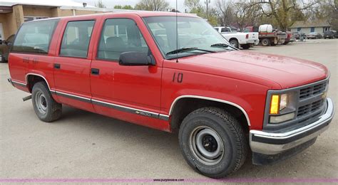 1996 Chevrolet Suburban C1500 Suv In White City Ks Item J3999 Sold Purple Wave