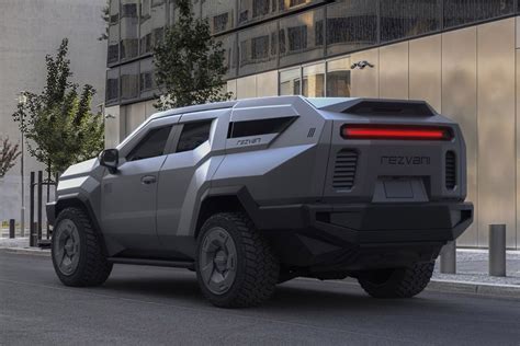 2023 レズヴァニ ベンジェンス SUV Uncrate